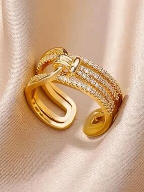 Gold Pavé Knot Open Band Ring